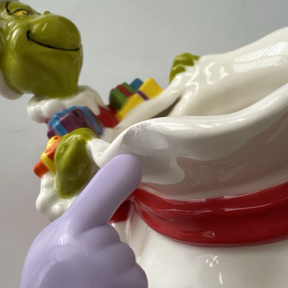 Pottery Barn Kids Dr. Seuss's The Grinch with Gifts Treat Bowl Christmas READ - Picture 11 of 11